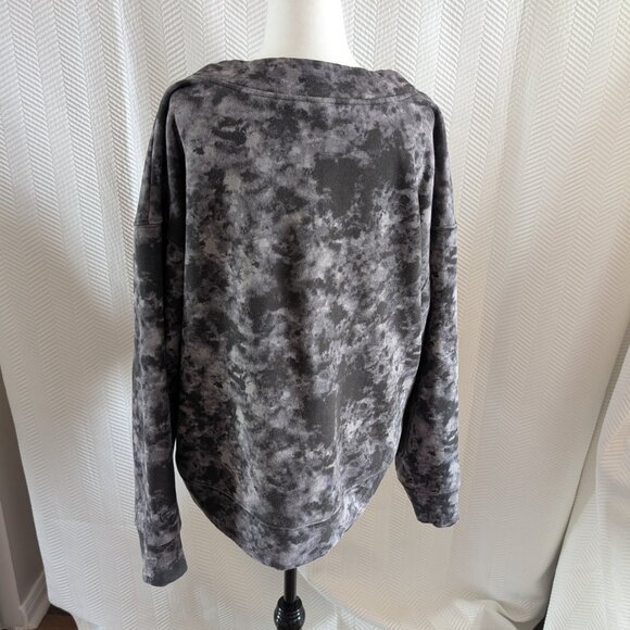 Fabletics Cozy Fleece V-Neck Sweatshirt Obsidian Tie Dye Size M Athleisure - Picture 5 of 13